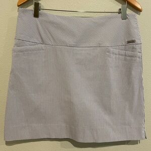 S.C. & CO Periwinkle & White Pinstripe Skort with side pockets. Size L